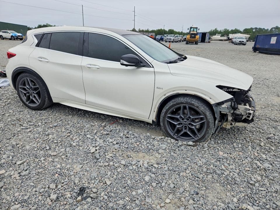 2018 INFINITI QX30 SPORT SPORT 4