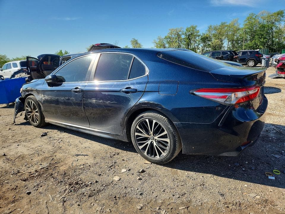 2018 TOYOTA CAMRY SE SE 2