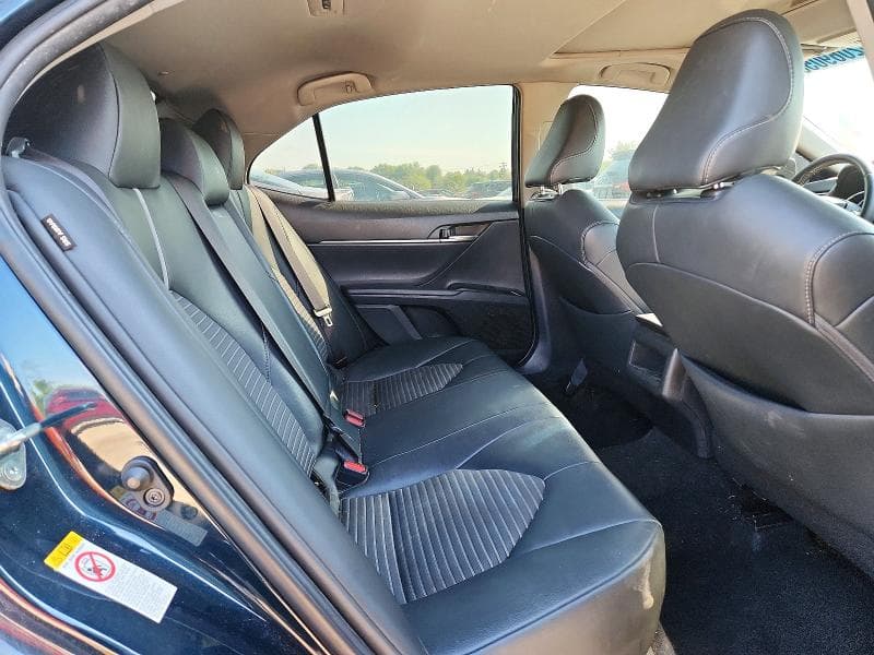2018 TOYOTA CAMRY SE SE 10