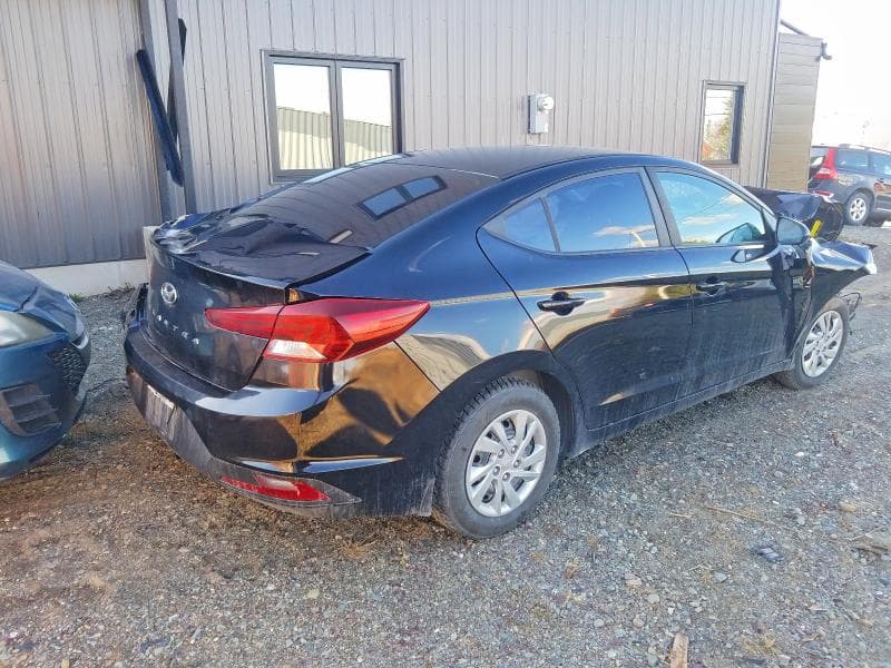 2019 HYUNDAI ELANTRA SE 3