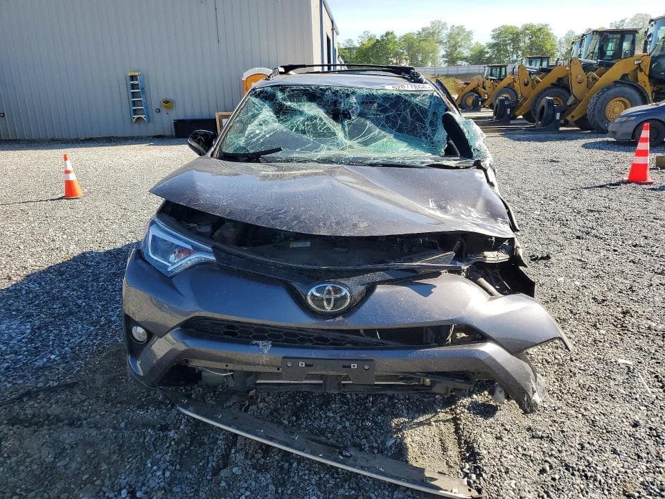 2017 TOYOTA RAV4 SE SE 5
