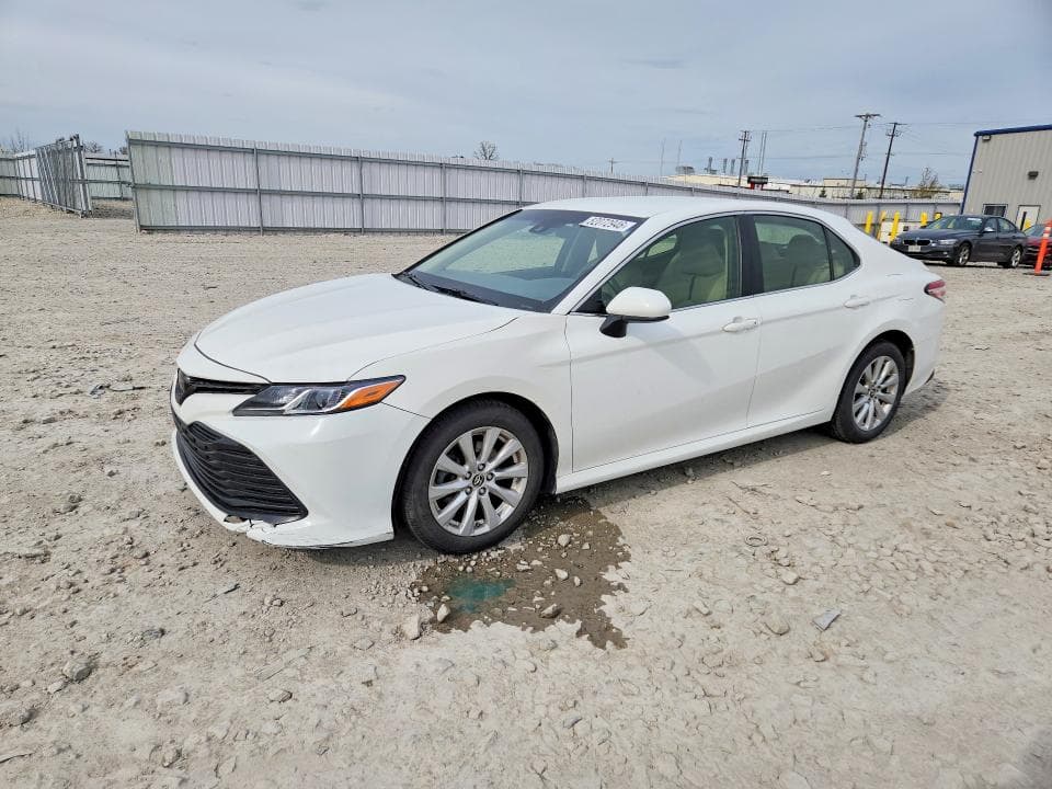 2018 TOYOTA CAMRY LE - 1