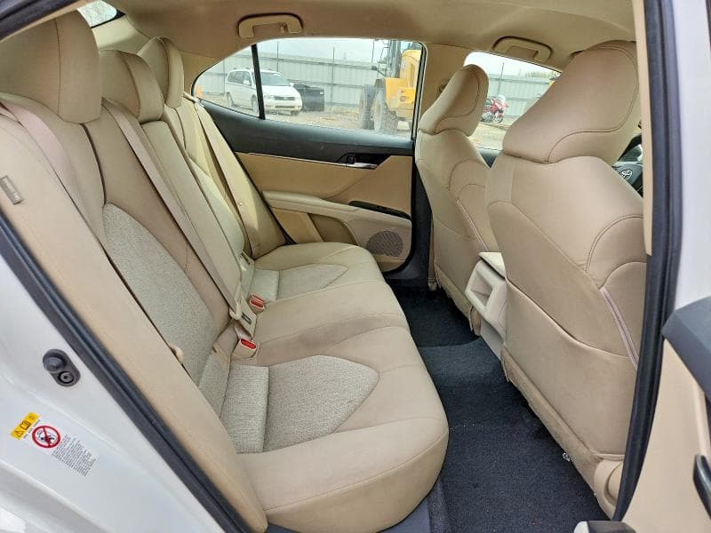 2018 TOYOTA CAMRY LE 10