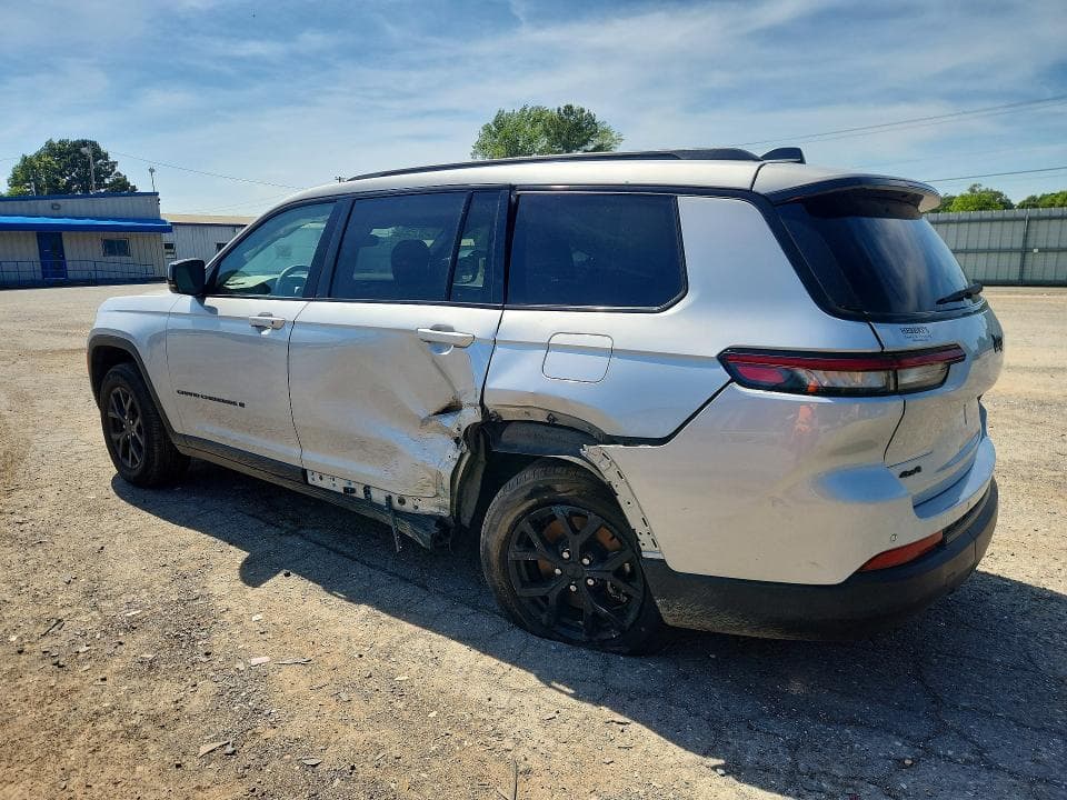 2024 JEEP GRAND CHEROKEE L LAREDO 2