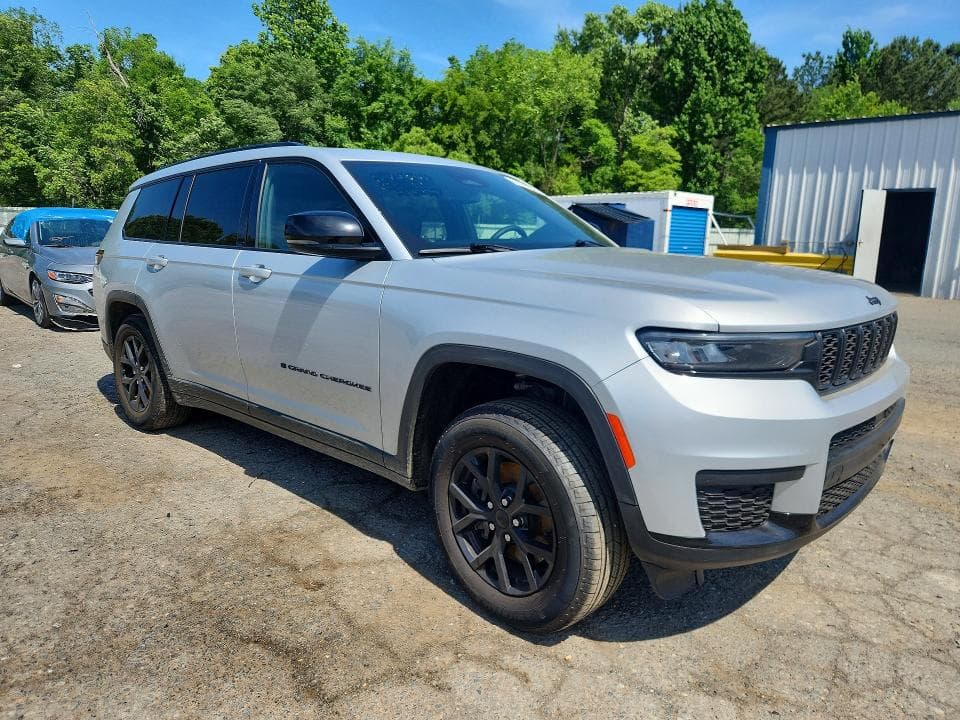2024 JEEP GRAND CHEROKEE L LAREDO 4