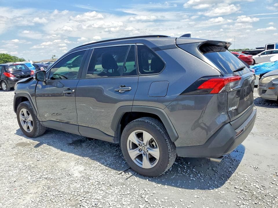 2023 TOYOTA RAV4 XLE 2