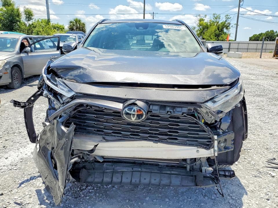 2023 TOYOTA RAV4 XLE 5