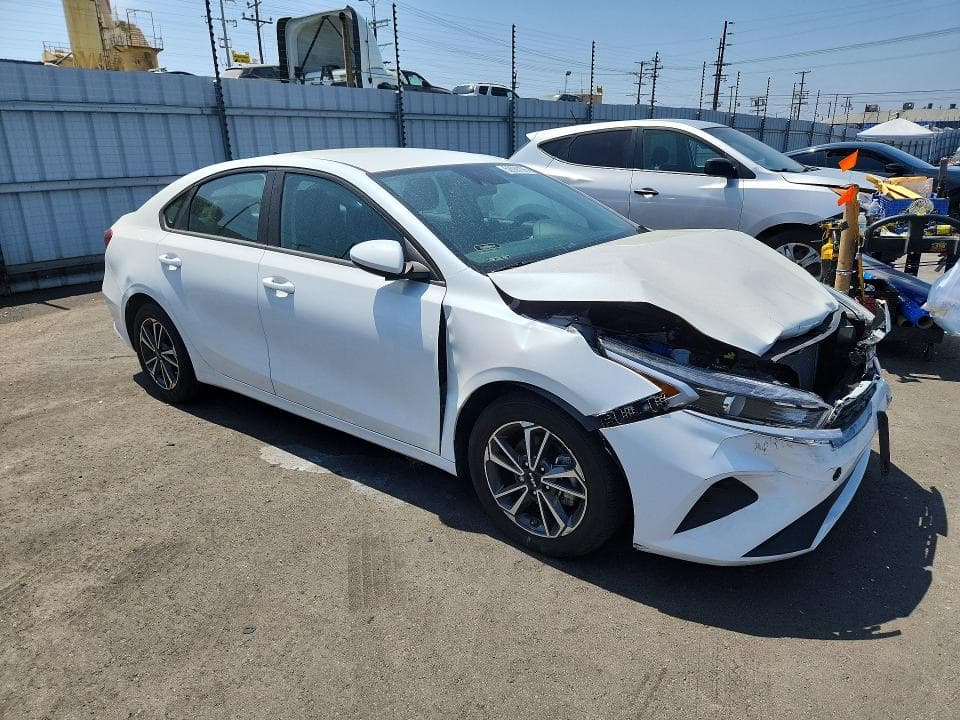 2023 KIA FORTE FE/LXS 4