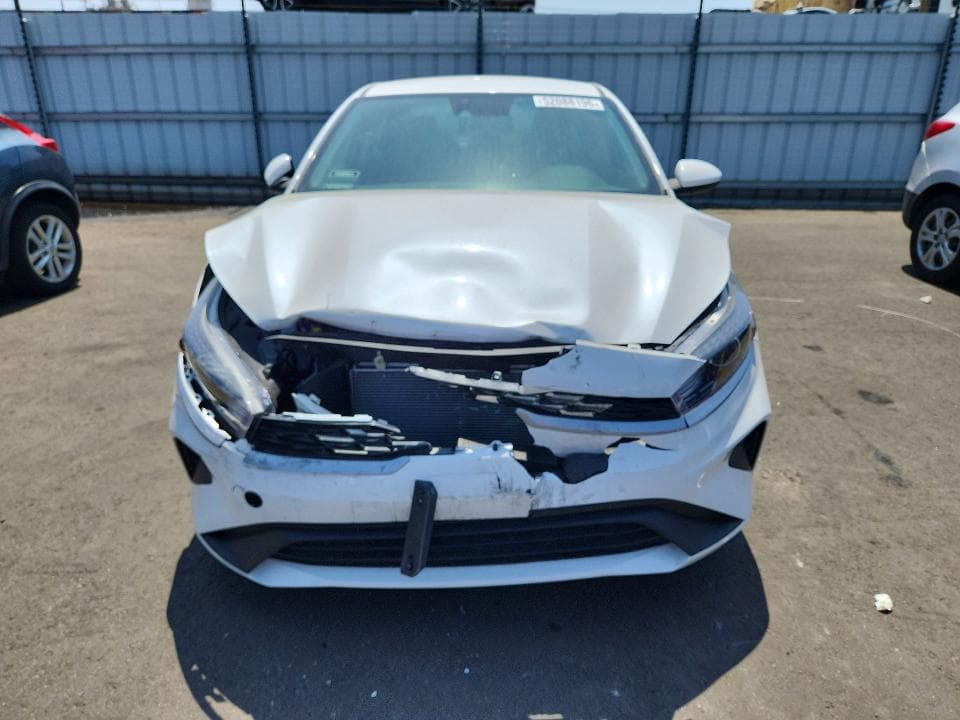 2023 KIA FORTE FE/LXS 5