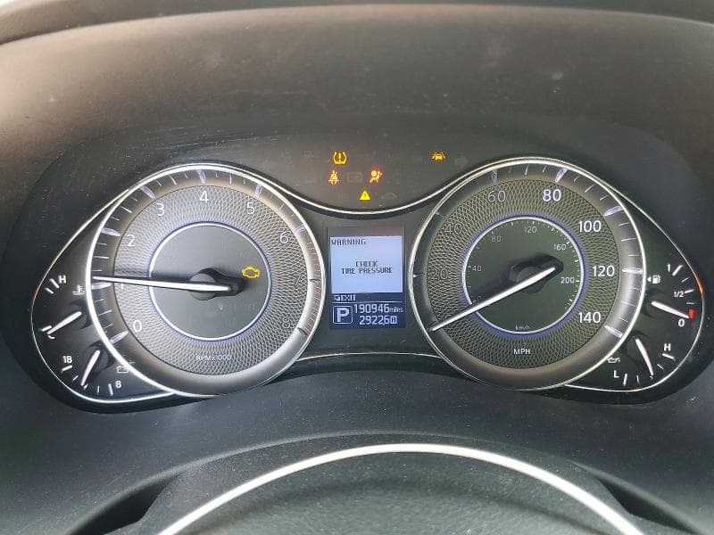 2017 INFINITI QX80 BASE BASE 9