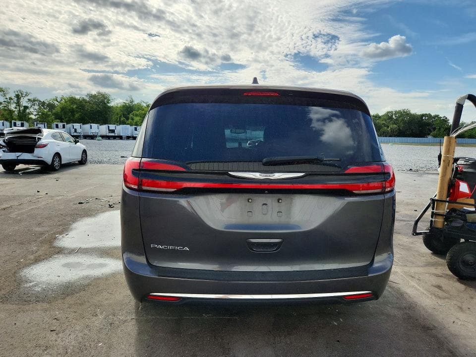2022 CHRYSLER PACIFICA TOURING L 6