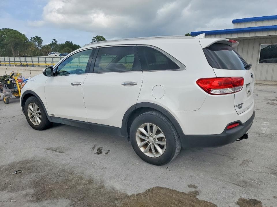 2018 KIA SORENTO LX 2