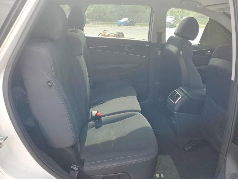 2018 KIA SORENTO LX 11
