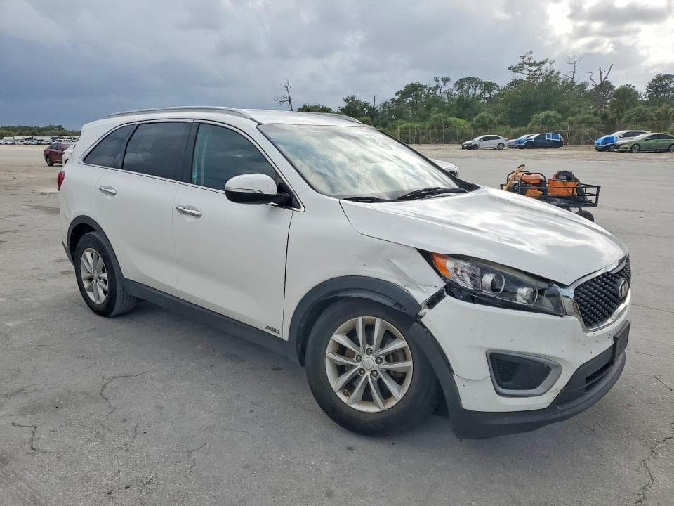 2018 KIA SORENTO LX 4
