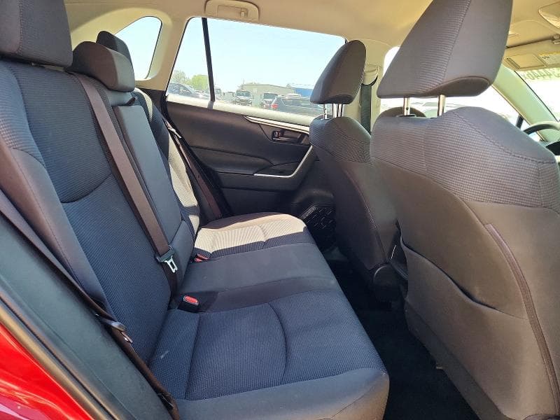2019 TOYOTA RAV4 LE LE 11