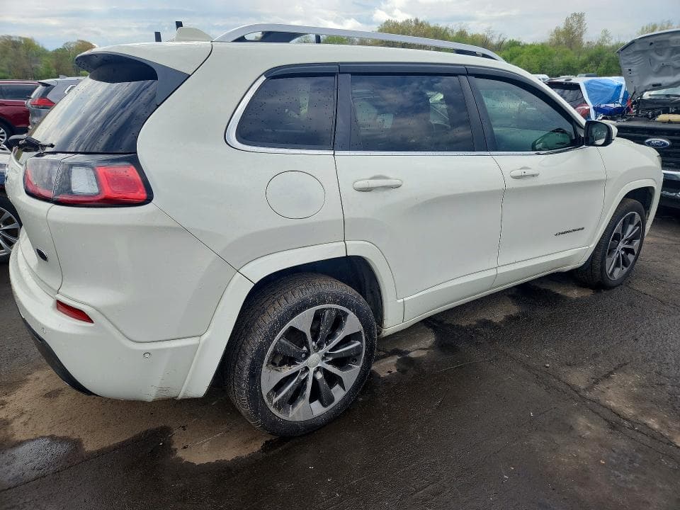 2019 JEEP CHEROKEE OVERLAND 3