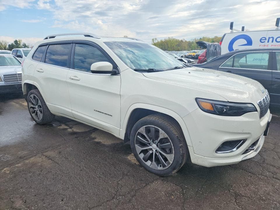 2019 JEEP CHEROKEE OVERLAND 4