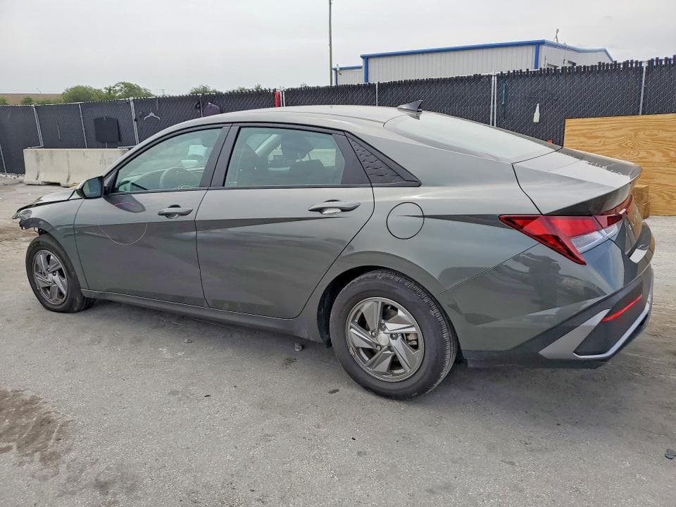 2025 HYUNDAI ELANTRA SE 2