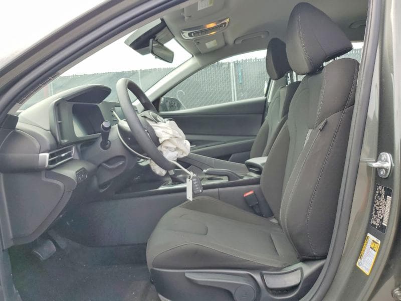 2025 HYUNDAI ELANTRA SE 7