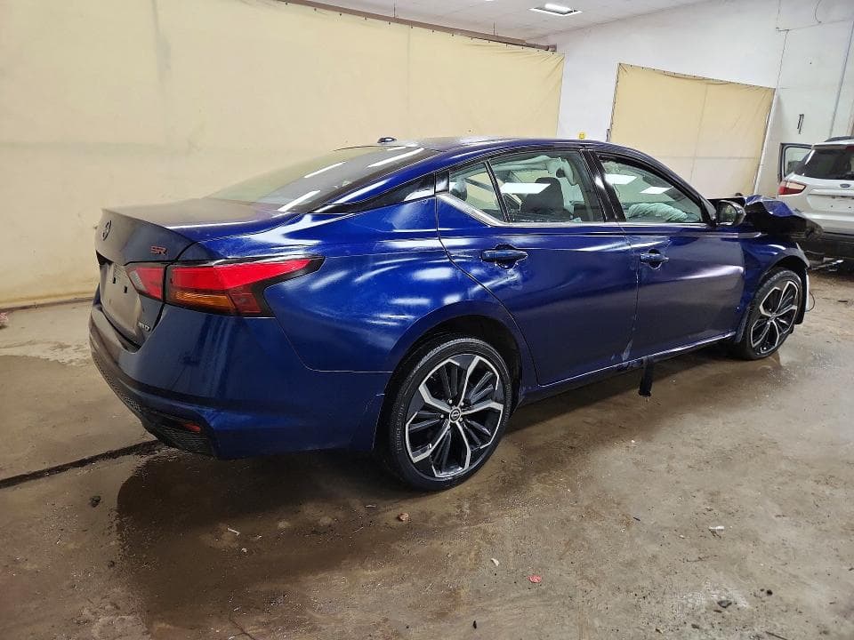 2024 NISSAN ALTIMA SR SR 3