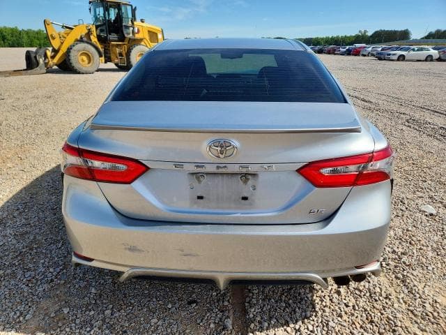 2018 TOYOTA CAMRY SE SE 6