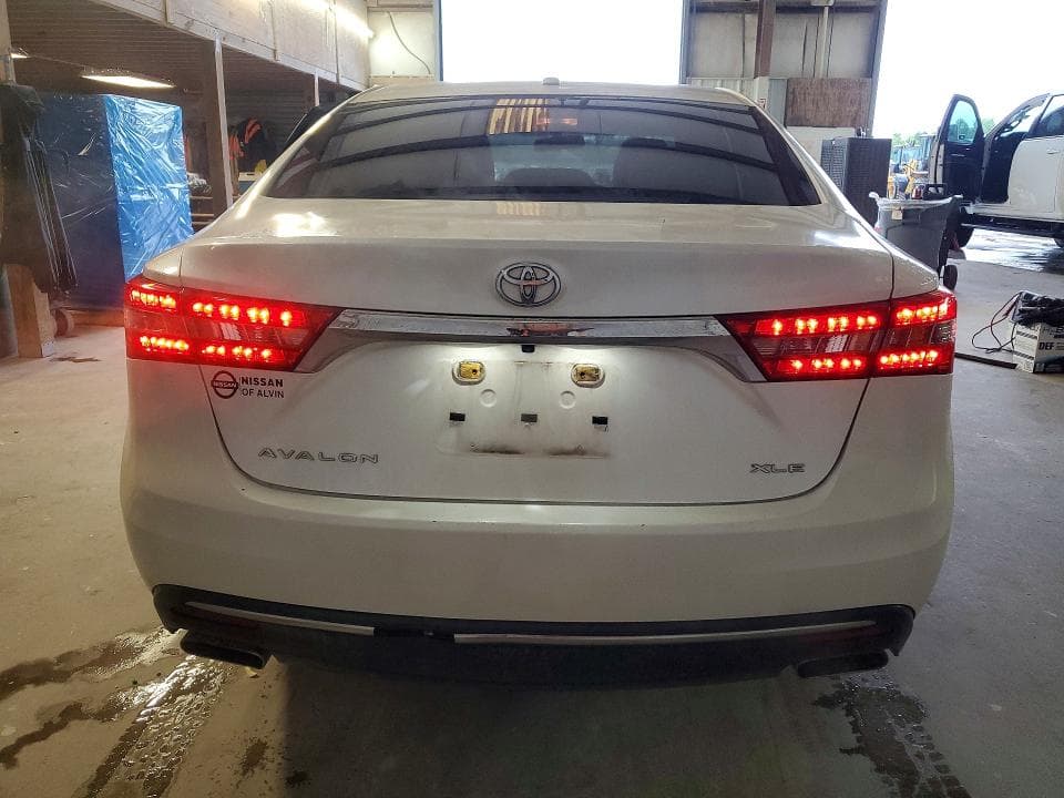 2016 TOYOTA AVALON XLE 6