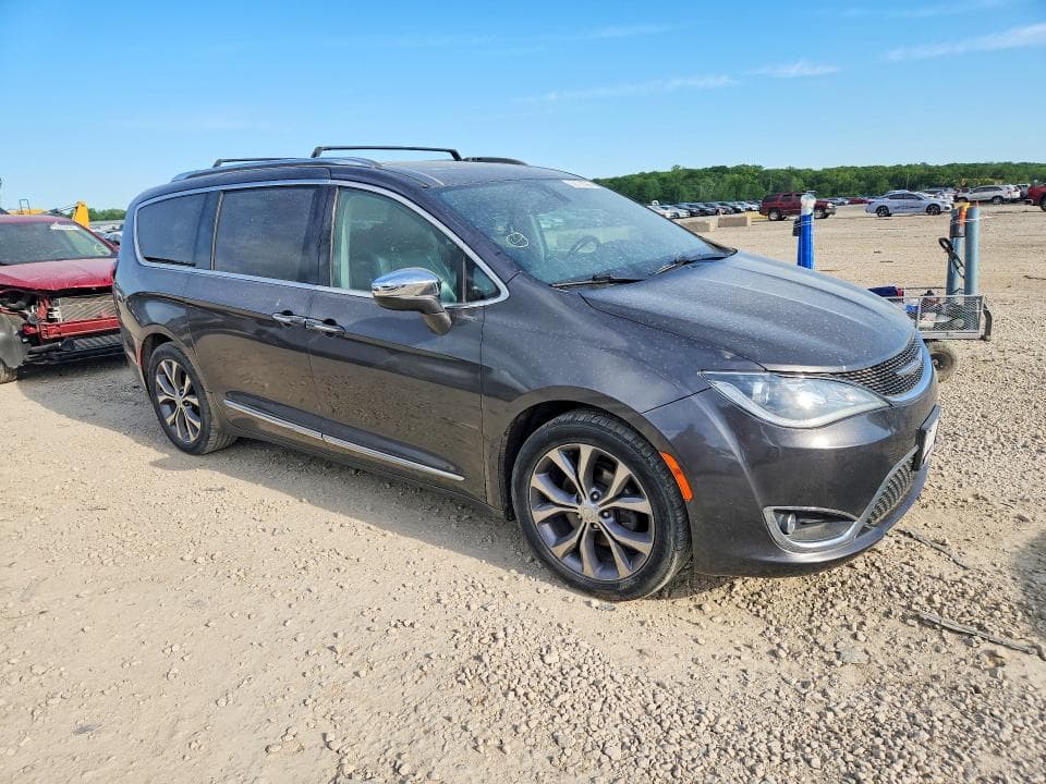 2017 CHRYSLER PACIFICA LIMITED LIMITED 4