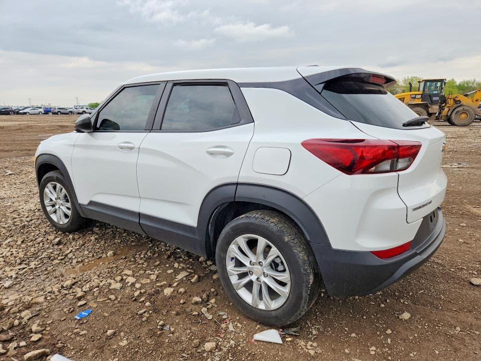 2023 CHEVROLET TRAILBLAZER LS 2