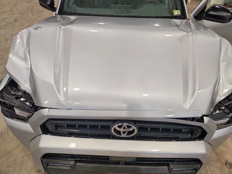 2025 TOYOTA 4RUNNER SR5 12