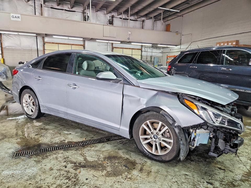 2017 HYUNDAI SONATA SE 4