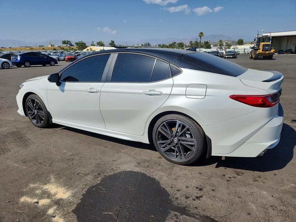 2025 TOYOTA CAMRY XSE 2