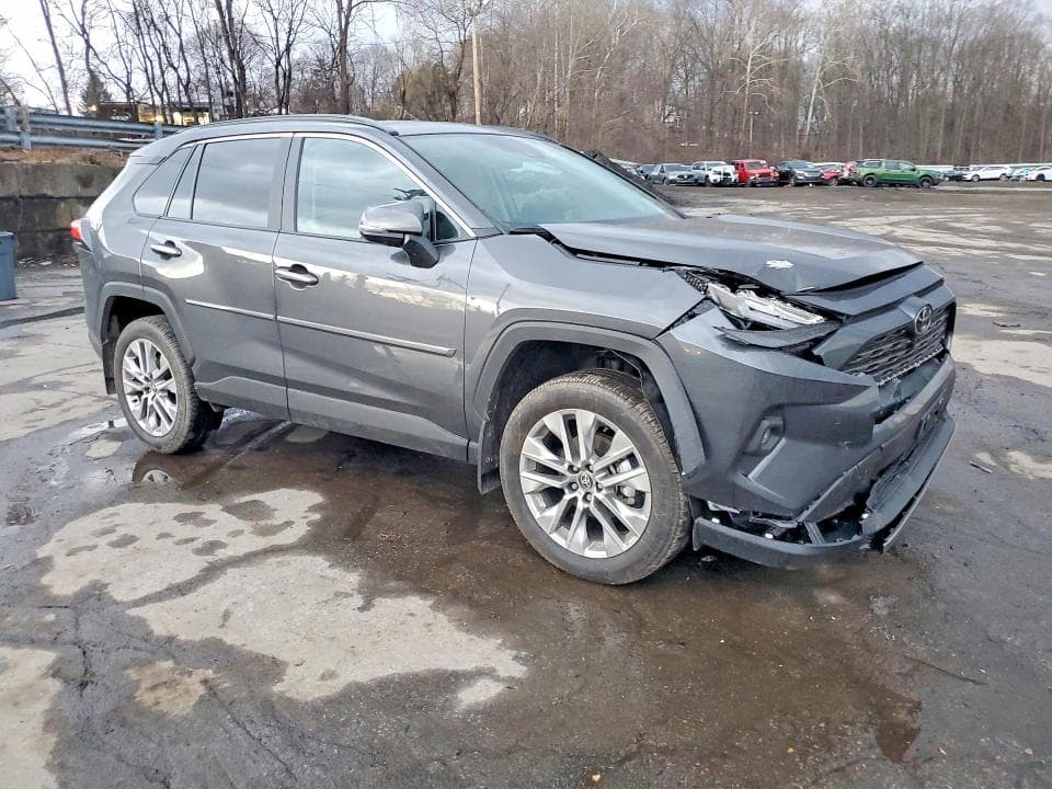 2025 TOYOTA RAV4 LIMITED 4