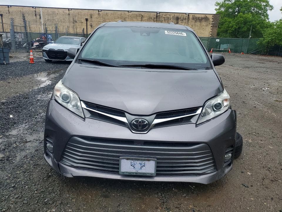 2020 TOYOTA SIENNA XLE 8-PASSENGER 5