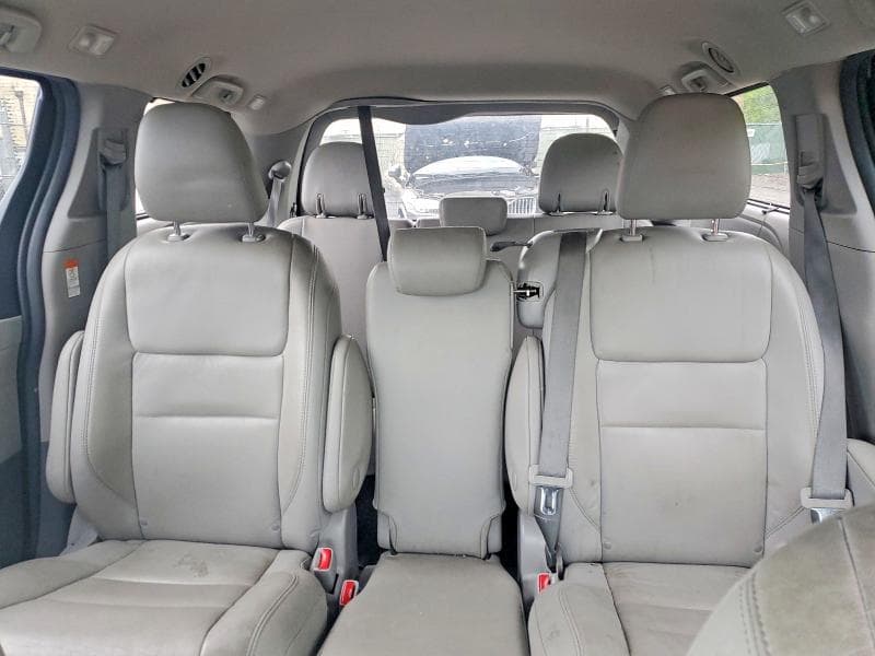 2020 TOYOTA SIENNA XLE 8-PASSENGER 10