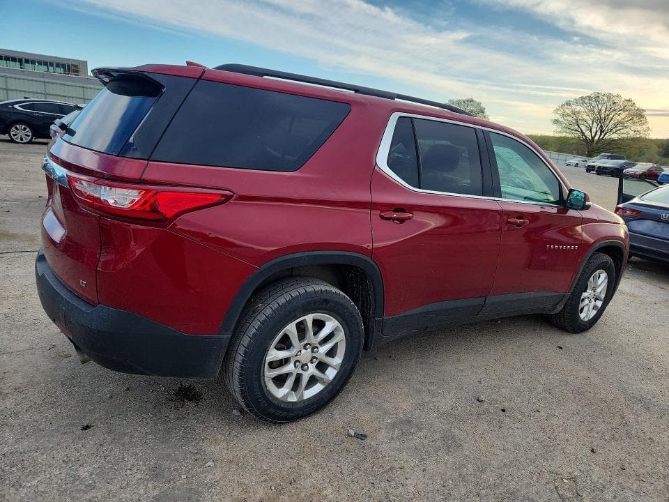 2021 CHEVROLET TRAVERSE LT 3