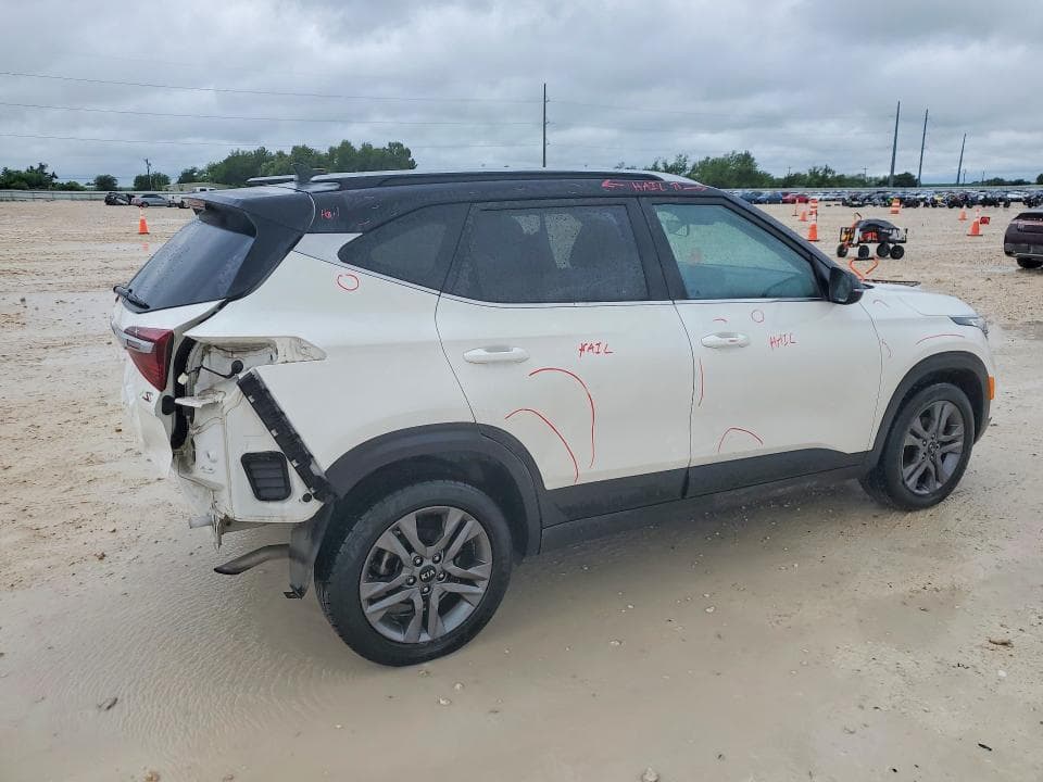 2021 KIA SELTOS S 3