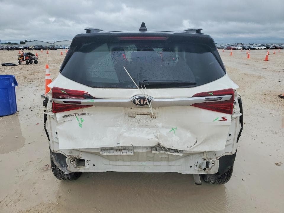 2021 KIA SELTOS S 6