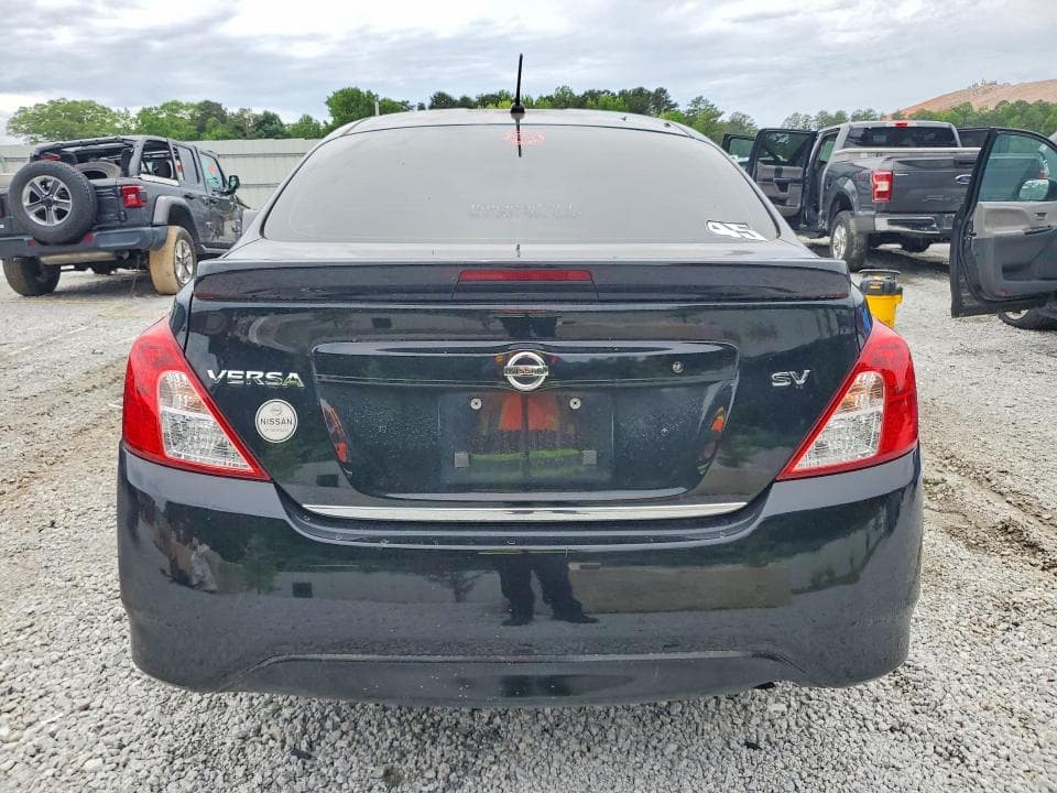2017 NISSAN VERSA 1.6 SV 1.6 SV 6
