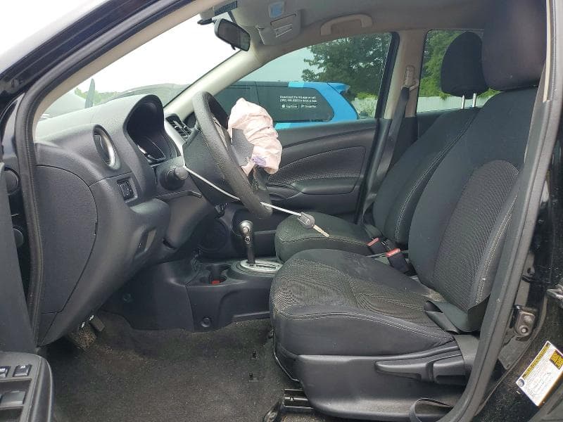 2017 NISSAN VERSA 1.6 SV 1.6 SV 7