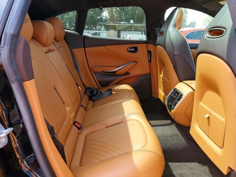 2021 ASTON MARTIN DBX 11