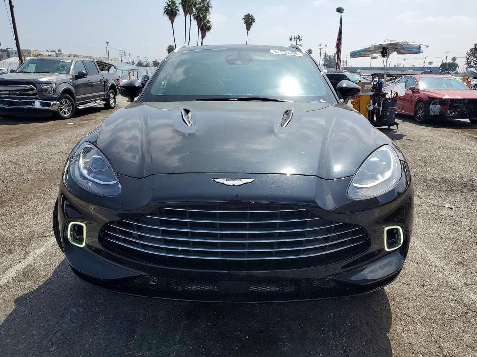 2021 ASTON MARTIN DBX 5