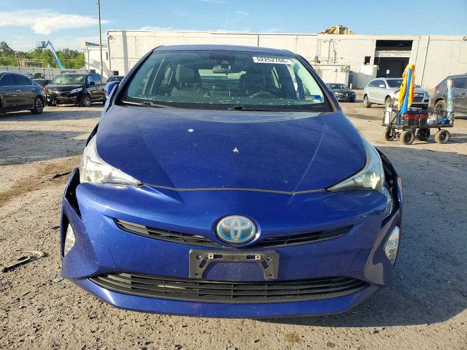 2017 TOYOTA PRIUS THREE TOURING 5