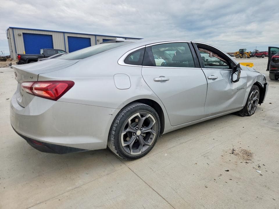 2020 CHEVROLET MALIBU LT 3