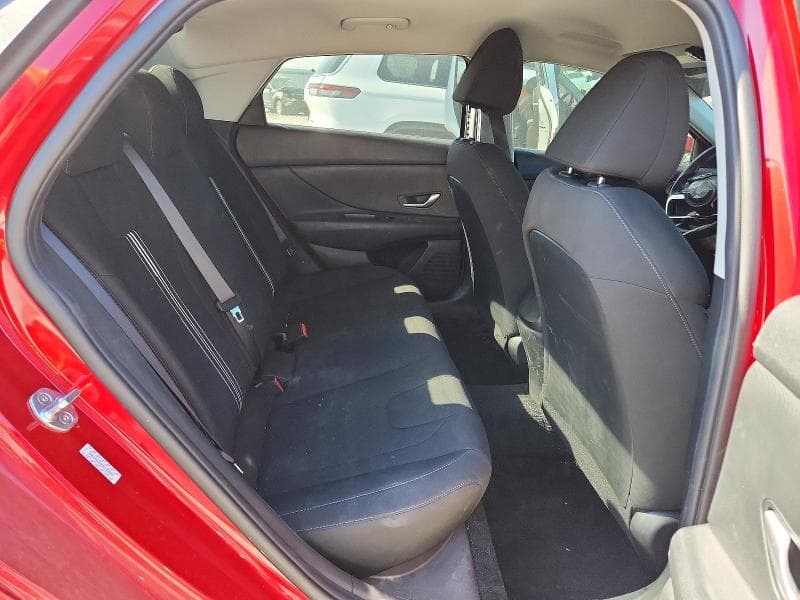 2021 HYUNDAI ELANTRA SEL 10