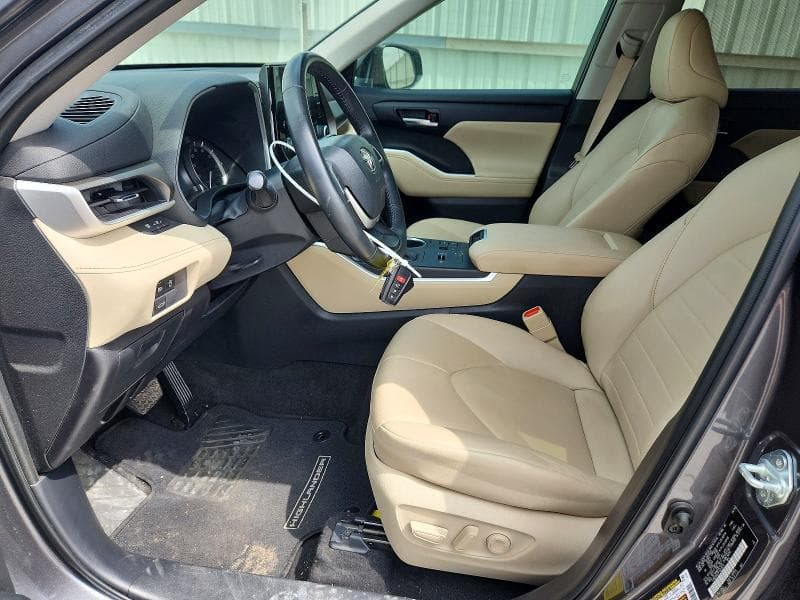 2023 TOYOTA HIGHLANDER XLE XLE 7