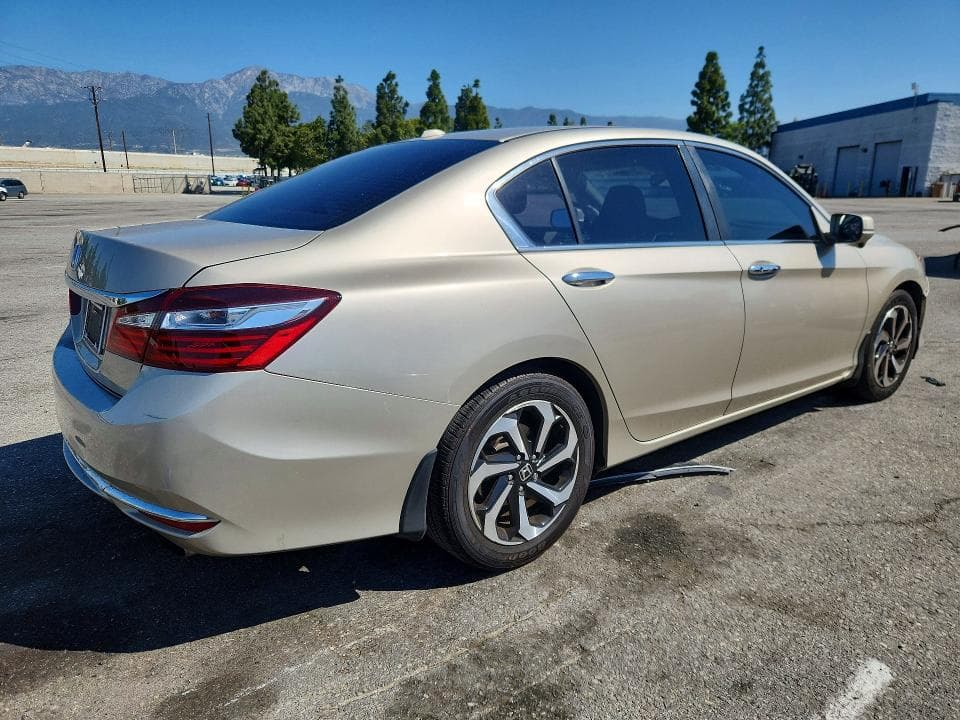 2017 HONDA ACCORD EX EX 3