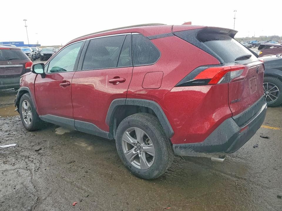 2025 TOYOTA RAV4 XLE 2