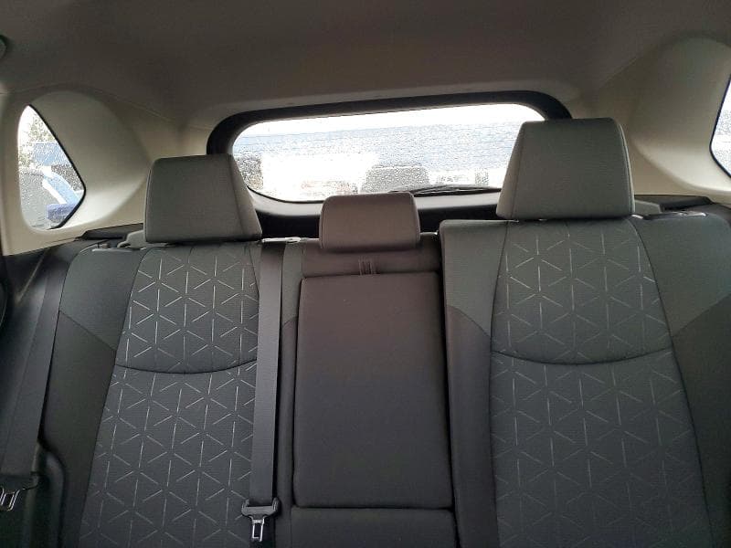 2025 TOYOTA RAV4 XLE 10