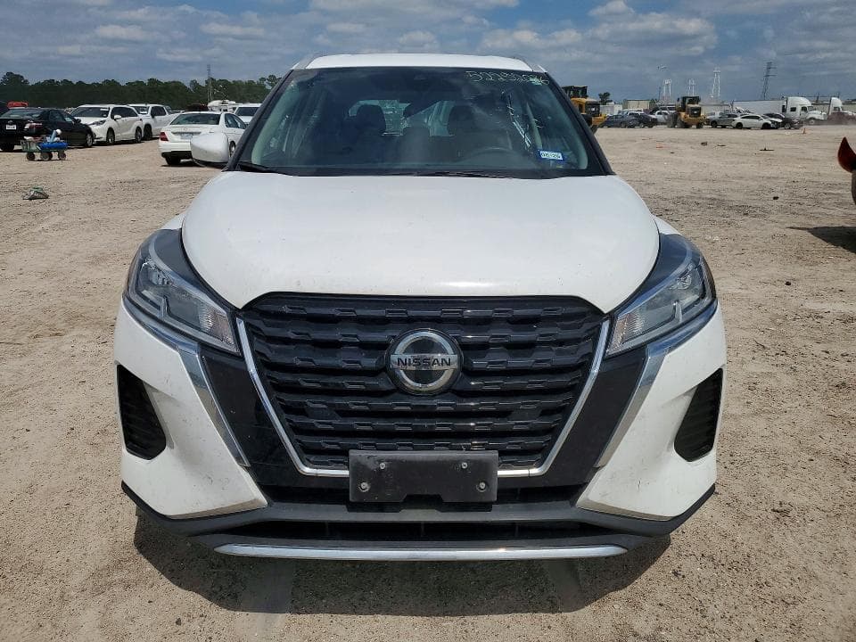 2022 NISSAN KICKS SV SV 5