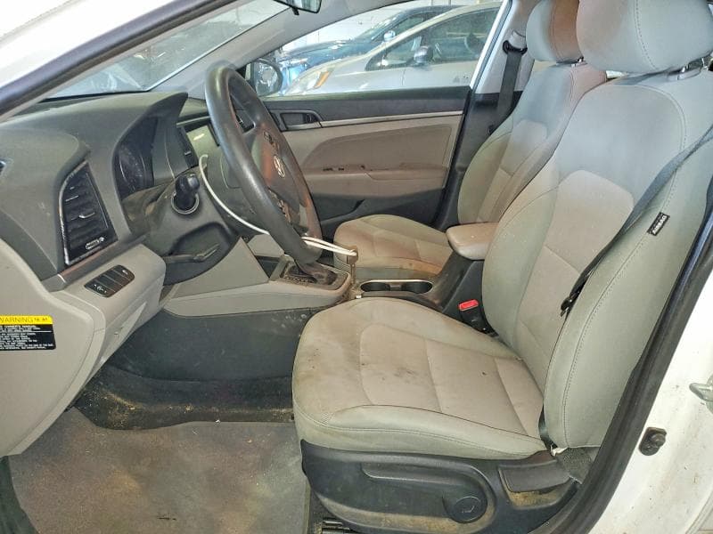 2017 HYUNDAI ELANTRA SE 8